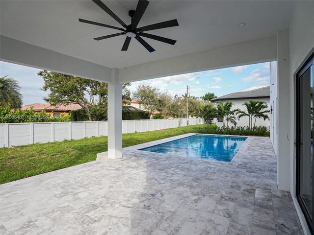 13004 Davie Oaks Drive, Davie, FL 33325