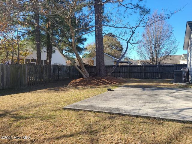 8588 Orchard Loop Road NE, Leland, NC 28451