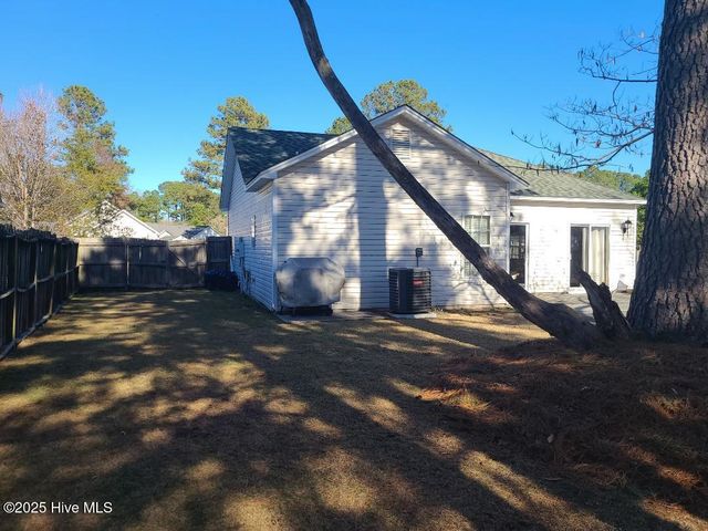 8588 Orchard Loop Road NE, Leland, NC 28451