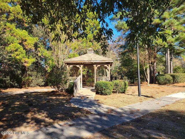 8588 Orchard Loop Road NE, Leland, NC 28451