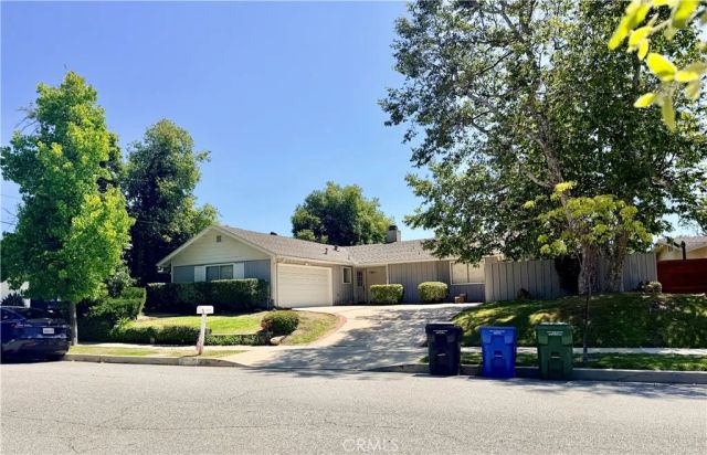 26088 Adamor, Calabasas, CA 91302