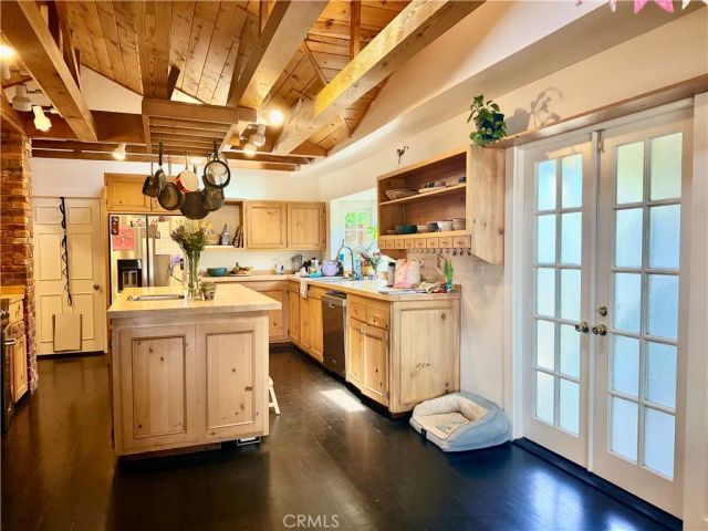 26088 Adamor, Calabasas, CA 91302