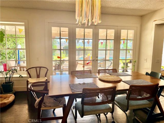 26088 Adamor, Calabasas, CA 91302