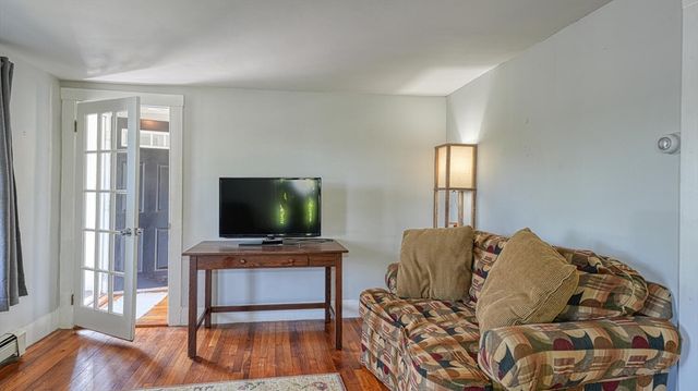120 High St, Upton, MA 01568