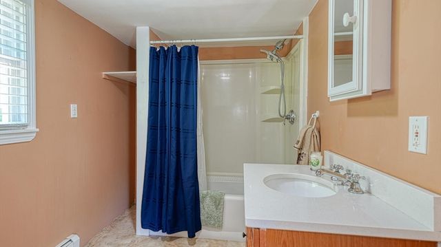 120 High St, Upton, MA 01568