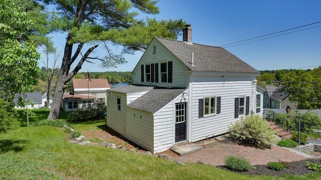 120 High St, Upton, MA 01568