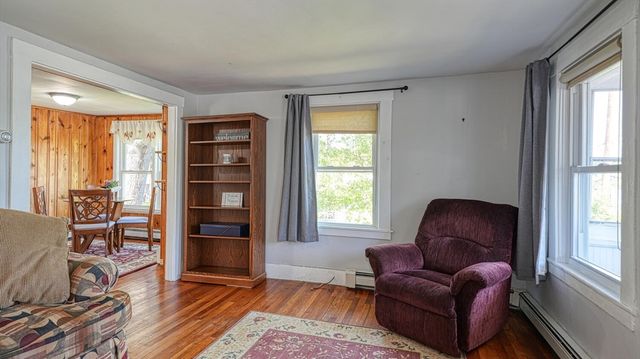 120 High St, Upton, MA 01568