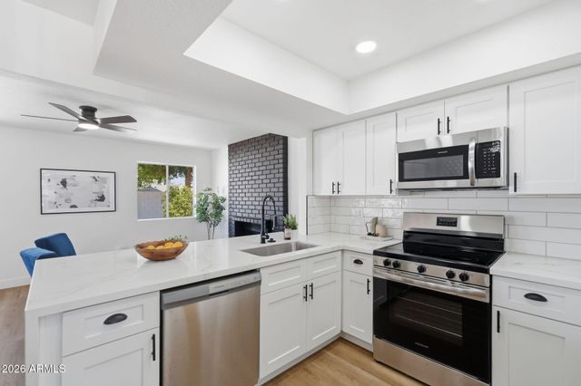 182 S OAK Street, Chandler, AZ 85226
