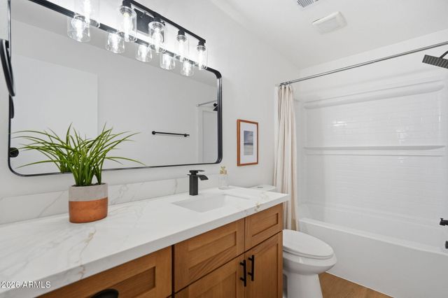 182 S OAK Street, Chandler, AZ 85226