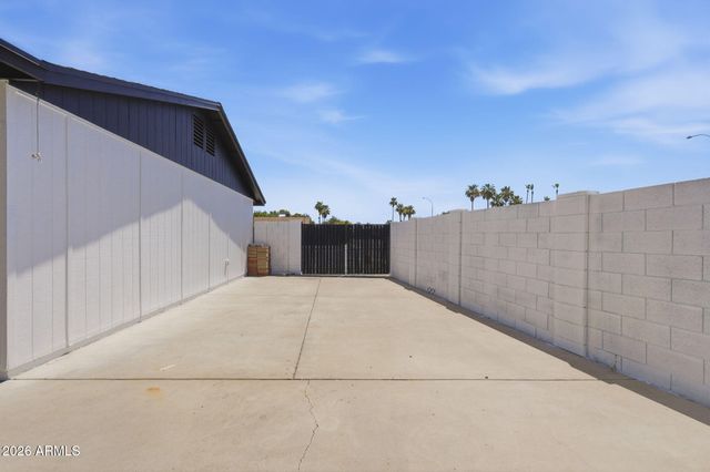 182 S OAK Street, Chandler, AZ 85226