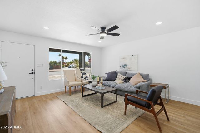 182 S OAK Street, Chandler, AZ 85226