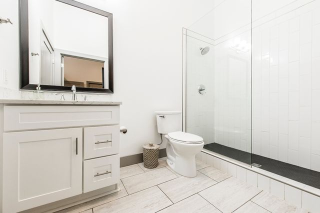 2407 8th Ave S Apt 210, Nashville, TN 37204