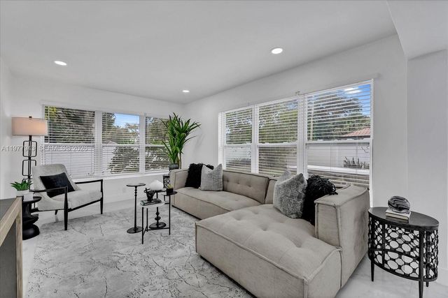 20 NE 29TH ST, Wilton Manors, FL 33334