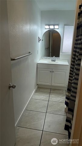 409 N 11th Street, Elma, WA 98541