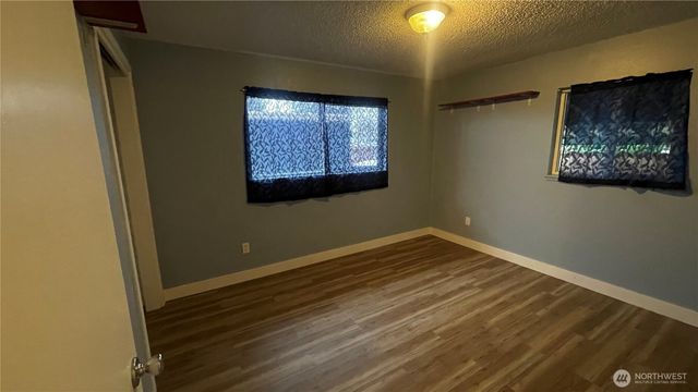 409 N 11th Street, Elma, WA 98541