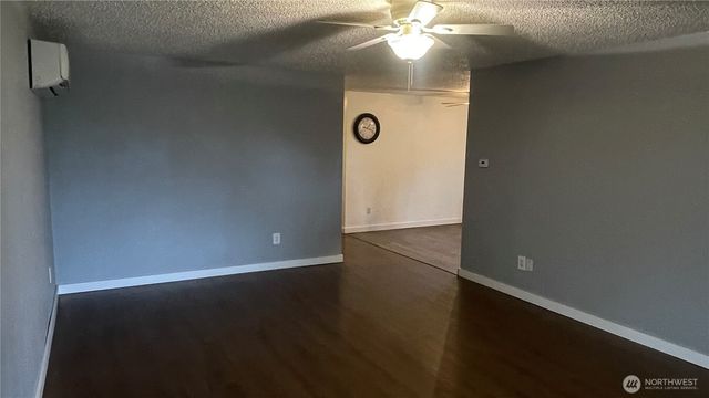 409 N 11th Street, Elma, WA 98541