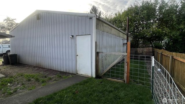 409 N 11th Street, Elma, WA 98541