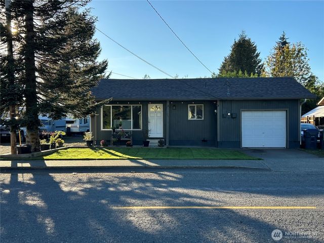 409 N 11th Street, Elma, WA 98541