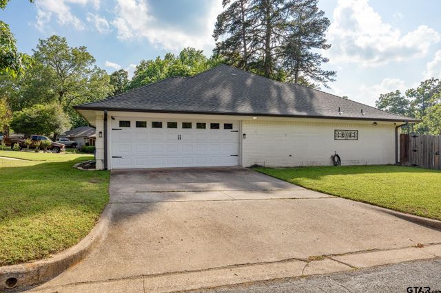 4427 Dundee dr, Tyler, TX 75703