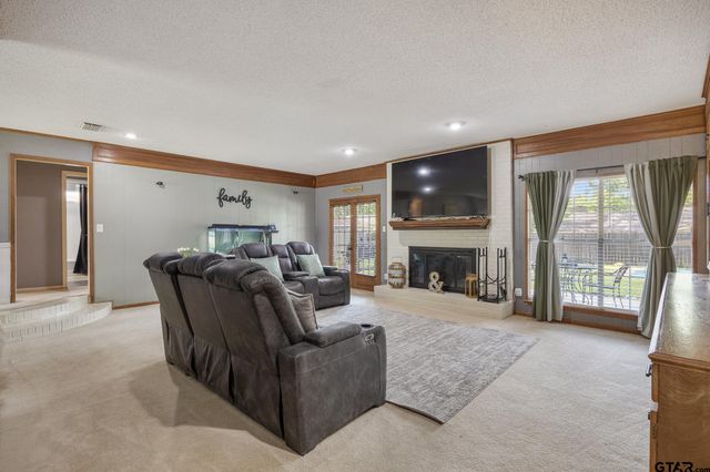 4427 Dundee dr, Tyler, TX 75703