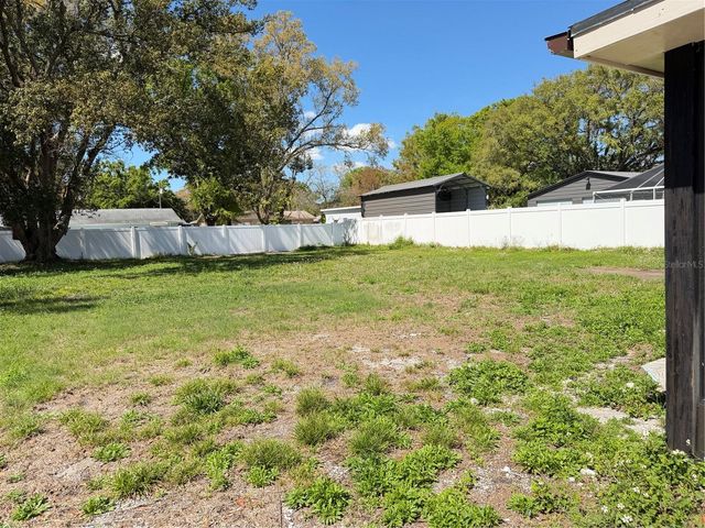 8012 N HABANA AVENUE, Tampa, FL 33614