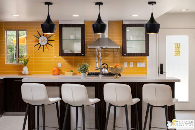 588 E San Lorenzo Road 102, Palm Springs, CA 92264