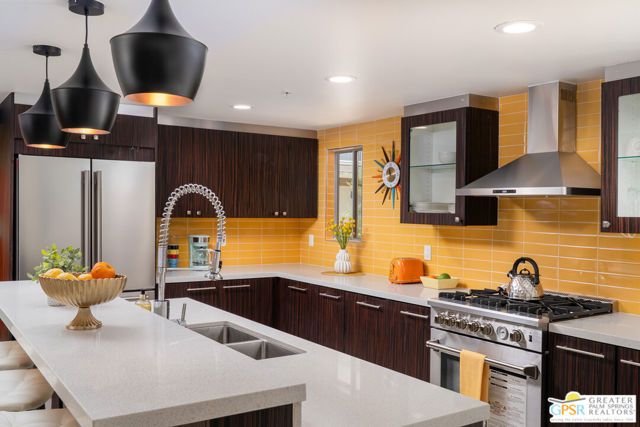 588 E San Lorenzo Road 102, Palm Springs, CA 92264