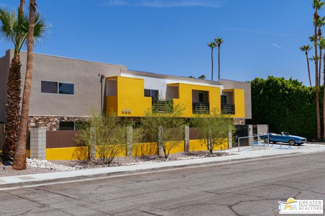 588 E San Lorenzo Road 102, Palm Springs, CA 92264