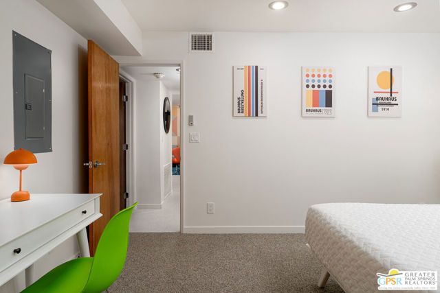 588 E San Lorenzo Road 102, Palm Springs, CA 92264