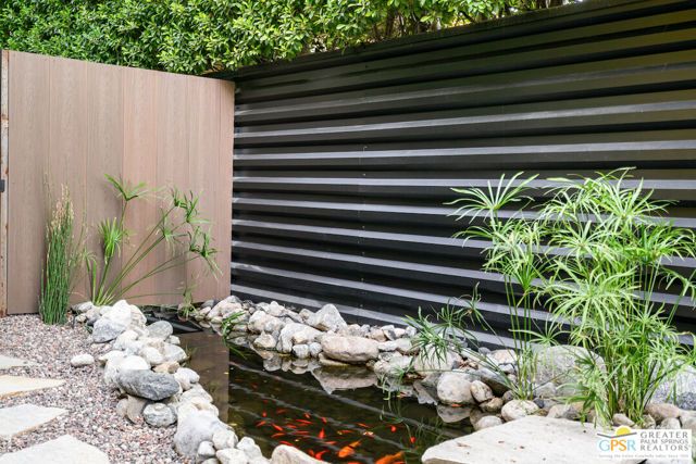 588 E San Lorenzo Road 102, Palm Springs, CA 92264