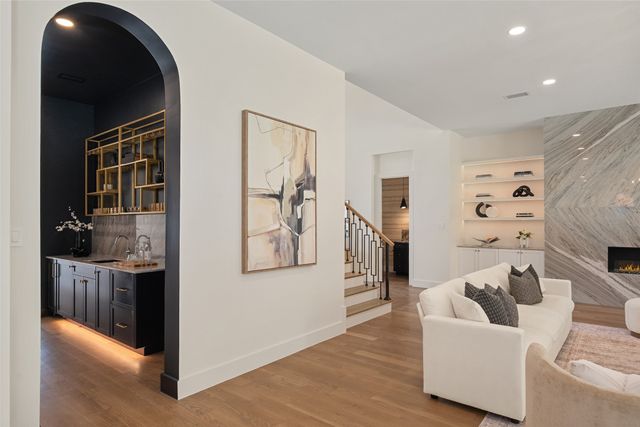 5840 Charlestown Drive, Dallas, TX 75230
