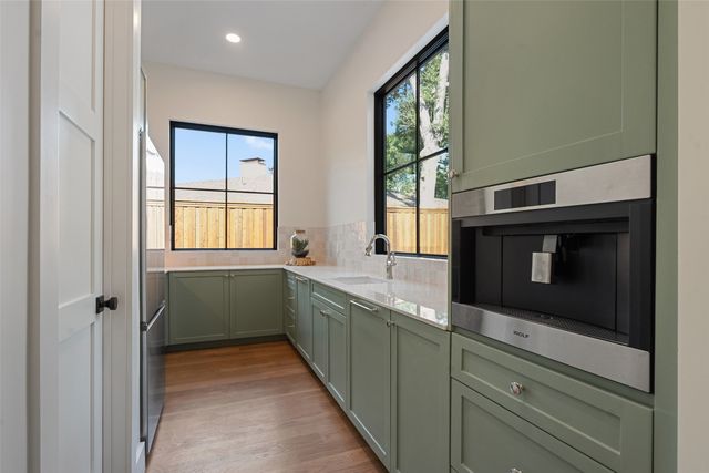 5840 Charlestown Drive, Dallas, TX 75230