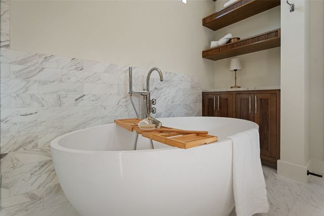 5840 Charlestown Drive, Dallas, TX 75230