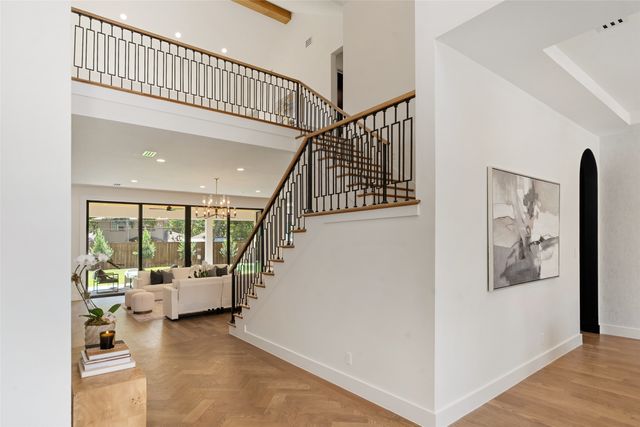 5840 Charlestown Drive, Dallas, TX 75230