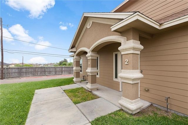 7252 The Mansions Dr H2, Corpus Christi, TX 78414