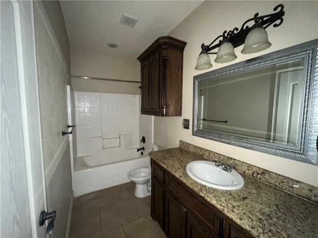 7252 The Mansions Dr H2, Corpus Christi, TX 78414