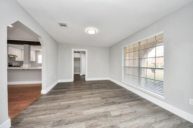 15423 Ridingwood Drive, Houston, TX 77489