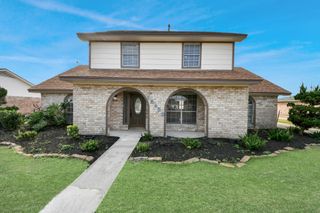 15423 Ridingwood Drive, Houston, TX 77489