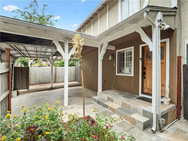 1118 N Beverly Glen Boulevard, Los Angeles, CA 90077