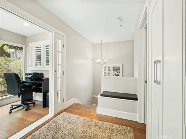 1118 N Beverly Glen Boulevard, Los Angeles, CA 90077