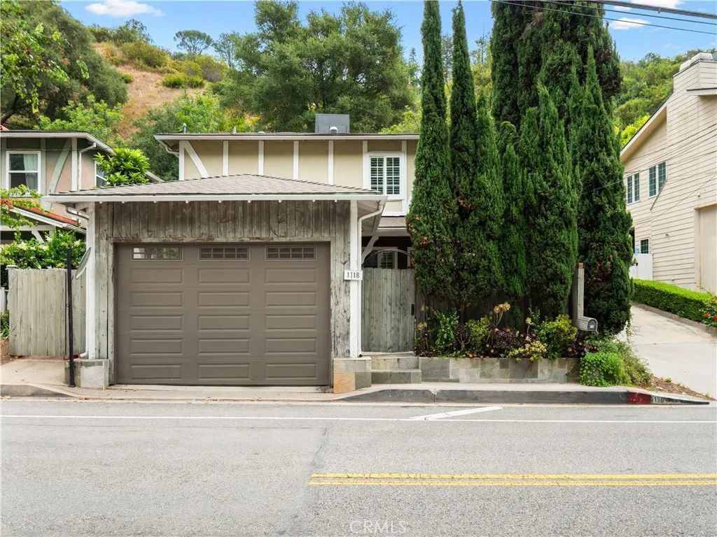 1118 N Beverly Glen Boulevard, Los Angeles, CA 90077