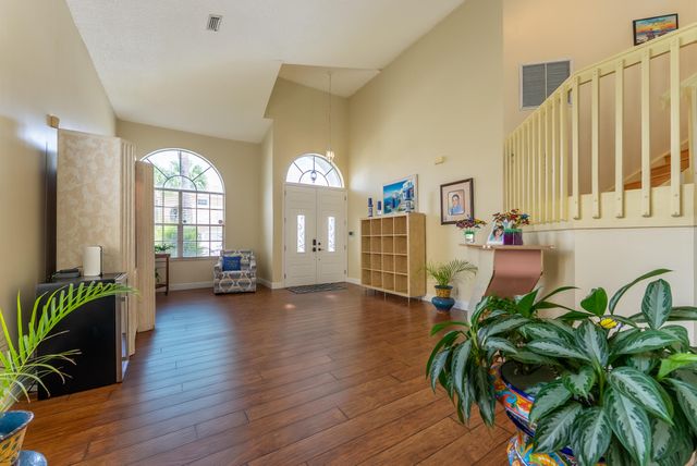 7040 Peninsula Lake Court, Lake Worth, FL 33467