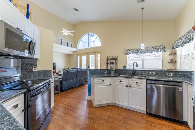 7040 Peninsula Lake Court, Lake Worth, FL 33467