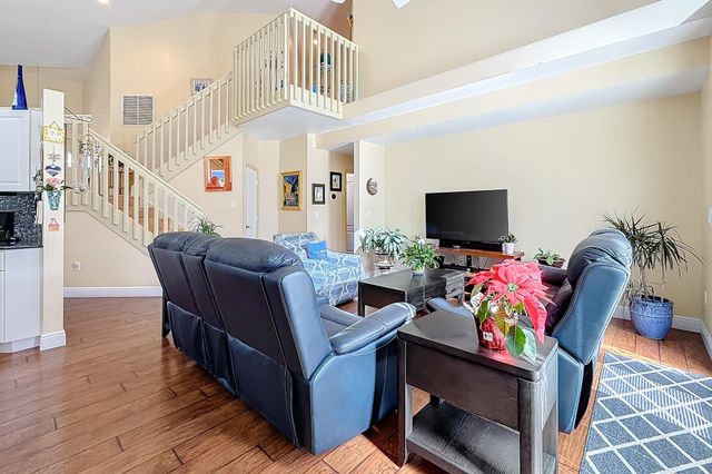 7040 Peninsula Lake Court, Lake Worth, FL 33467