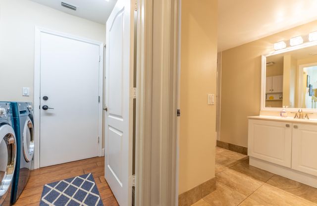 7040 Peninsula Lake Court, Lake Worth, FL 33467