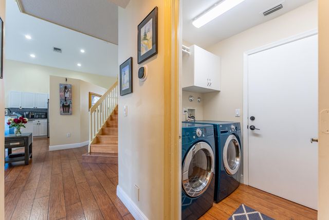 7040 Peninsula Lake Court, Lake Worth, FL 33467