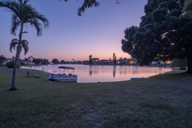 7040 Peninsula Lake Court, Lake Worth, FL 33467