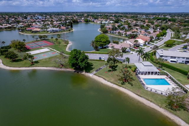 7040 Peninsula Lake Court, Lake Worth, FL 33467