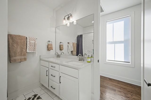 419 Saint Francis Ave, Nashville, TN 37205