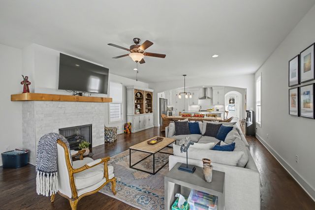 419 Saint Francis Ave, Nashville, TN 37205